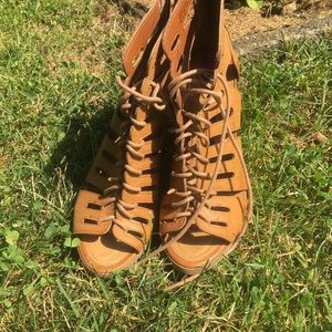 🍀Strappy laced high heel sandals